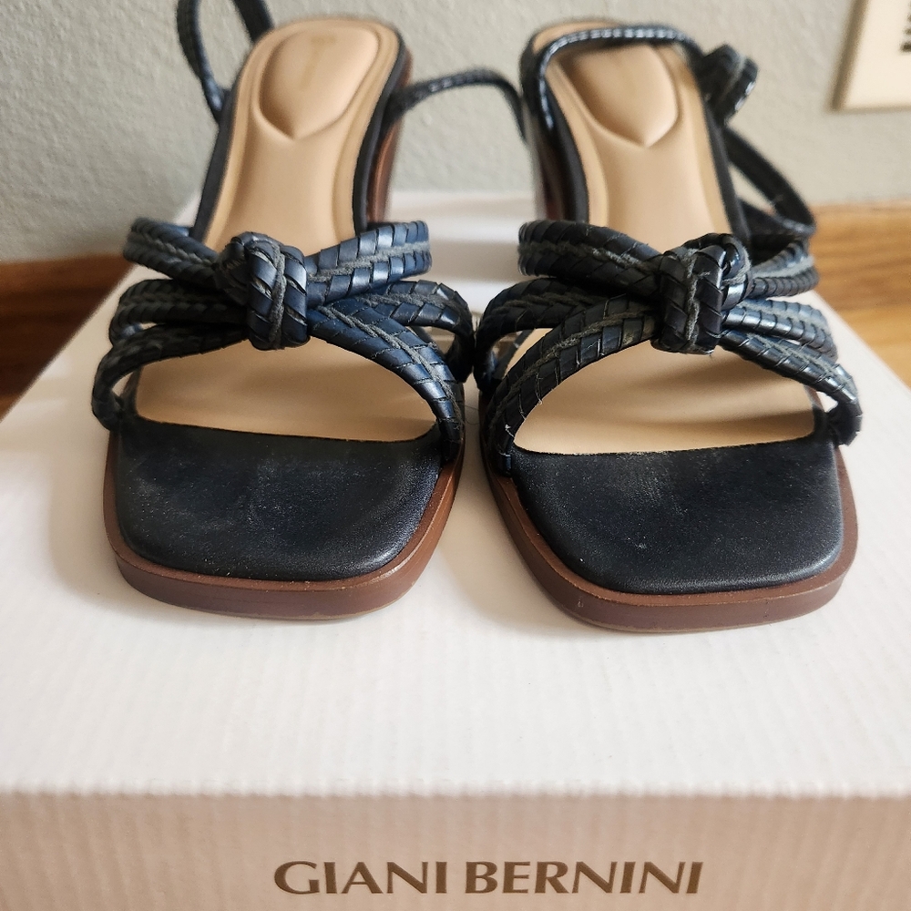 NWT Giani Bernini Navy Blue Woven Strap Sandals - Picture 7 of 13